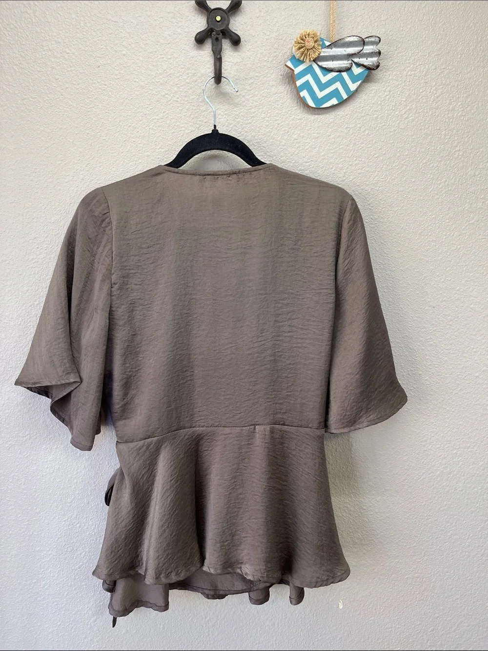 Doe & Rae wrap top size small - Picture 2 of 9